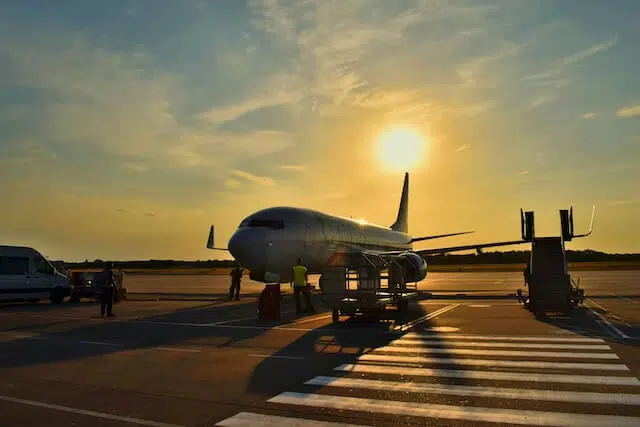 services airport ibiza